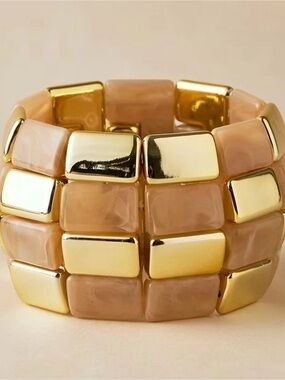 Stretch Bangle Bracelet No Clasp Gold Tone Beige Resin Rectangular Links